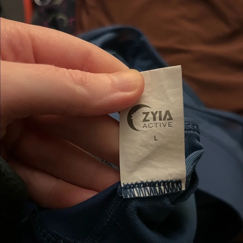 ZYIA excellent size